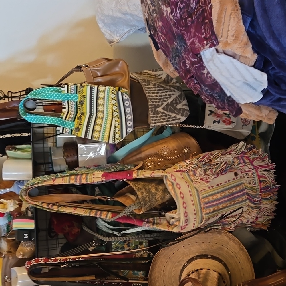 Handbags 1/6 10:30am MST